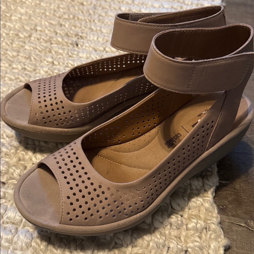 Clark’s Cushion Soft Collection for women - Picture 7 of 7